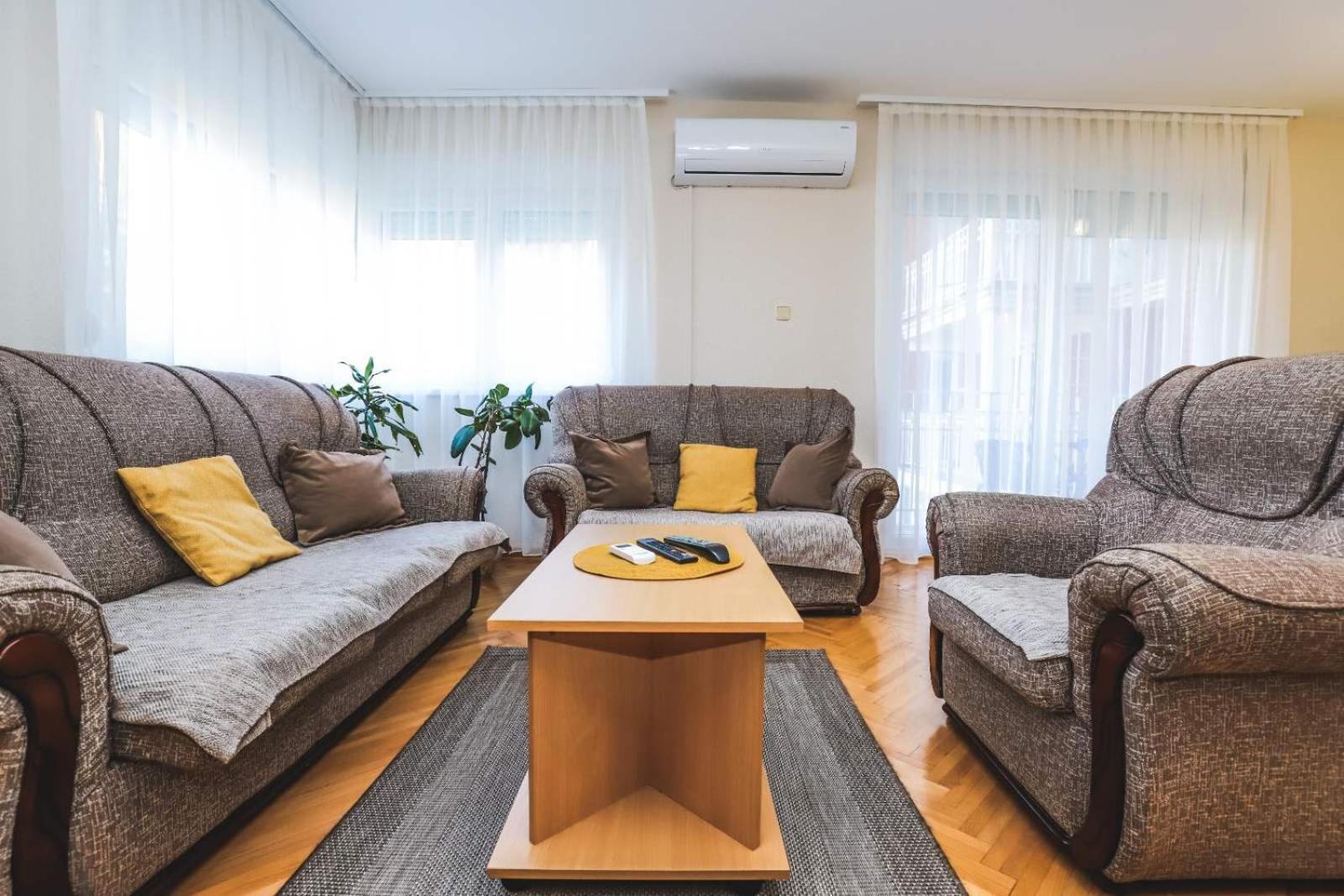 Lotus Apartment Vrnjacka Banja Luaran gambar